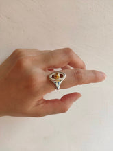 MOVEMENT signet heart ring