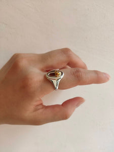 MOVEMENT signet heart ring