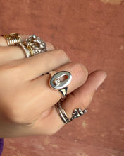 MOVEMENT SIGNET RING - diamond