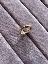 Inside diamond circle stud pierce